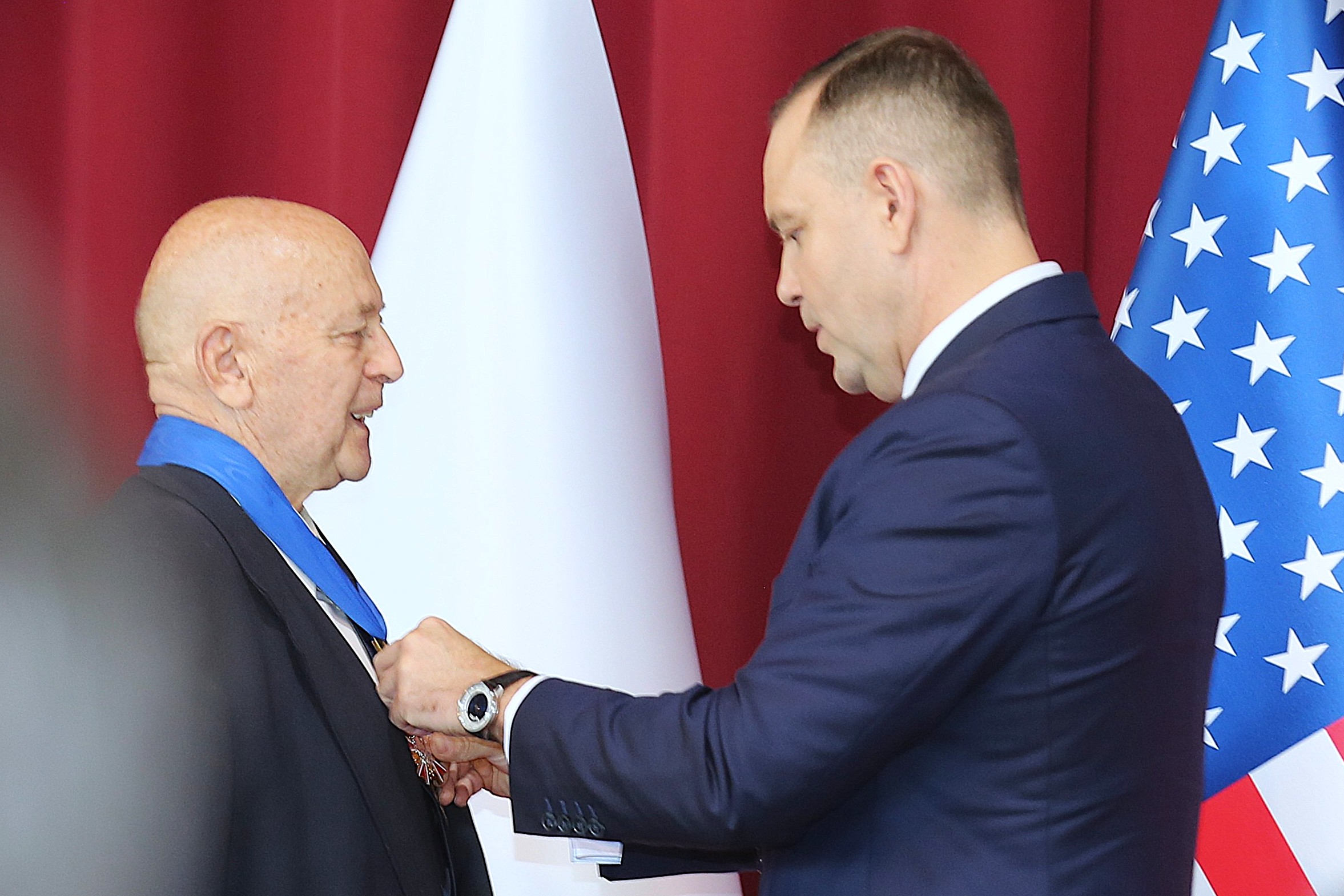 Prezydent Karol Nawrocki odznaczył dr. inż. Janusza Romańskiego Krzyż Komandorski Orderu Zasługi Rzeczypospolitej Polskiej / Foto: WOJTEK MAŚLANKA/NOWY DZIENNIK